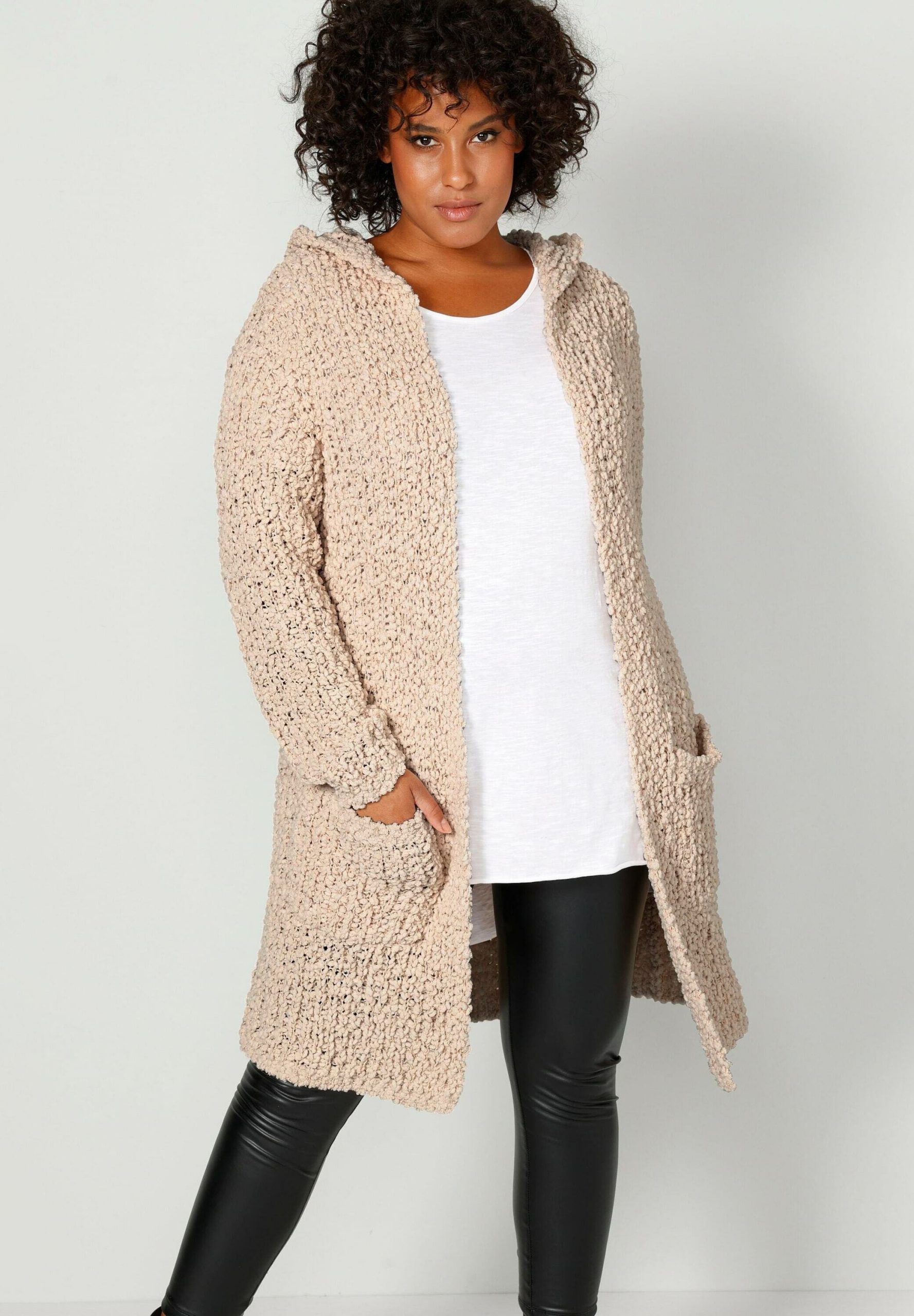 beige-strickjacke-lang-972ppu-1.jpg